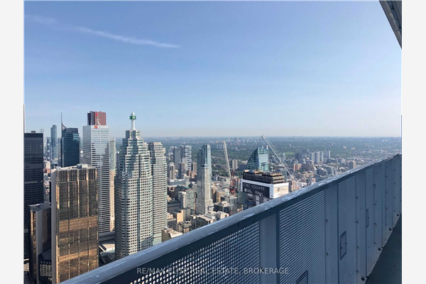 88 Harbour St, Toronto