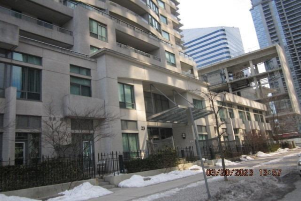 23 Hollywood Ave S, Toronto