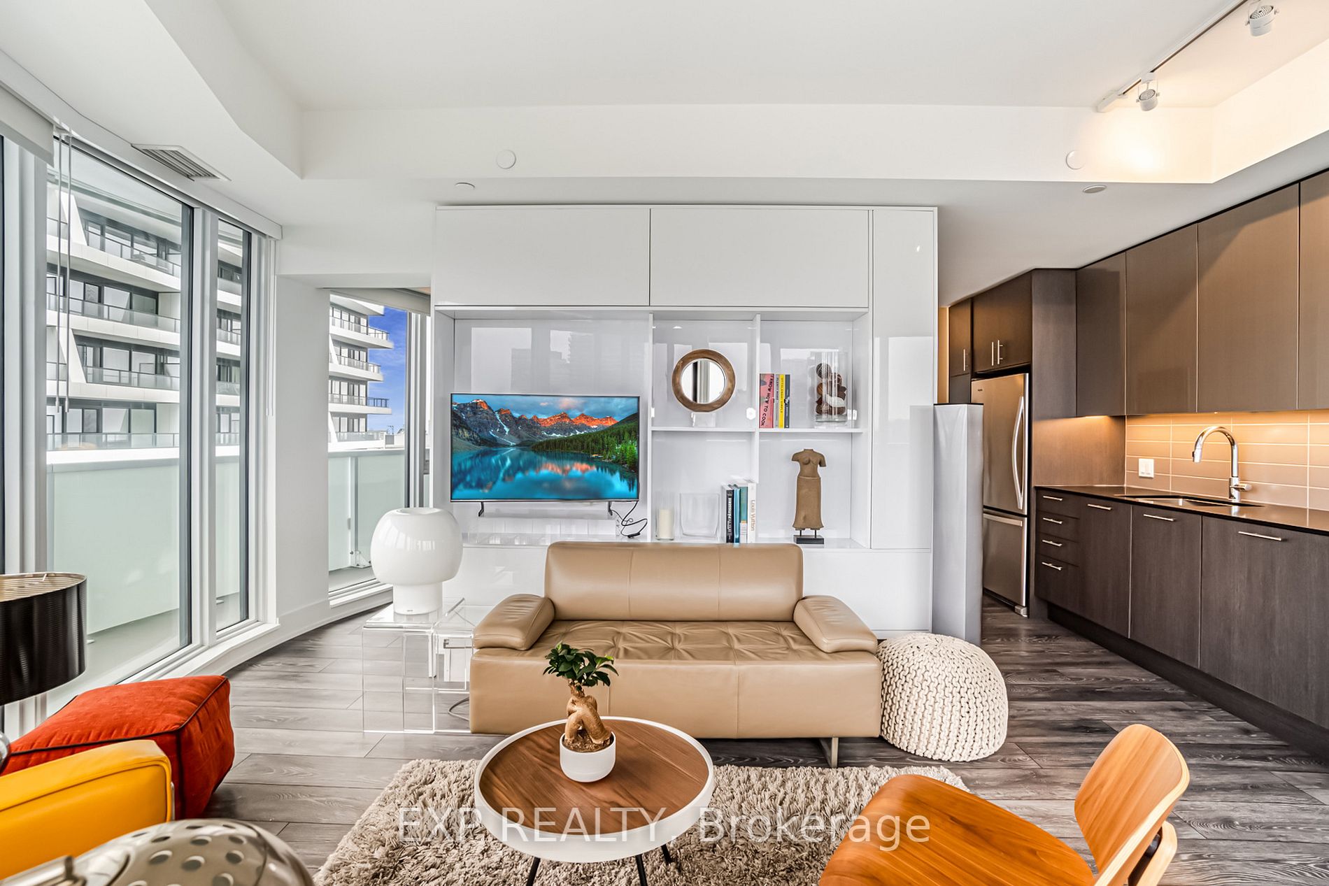 403 Church St, #3305