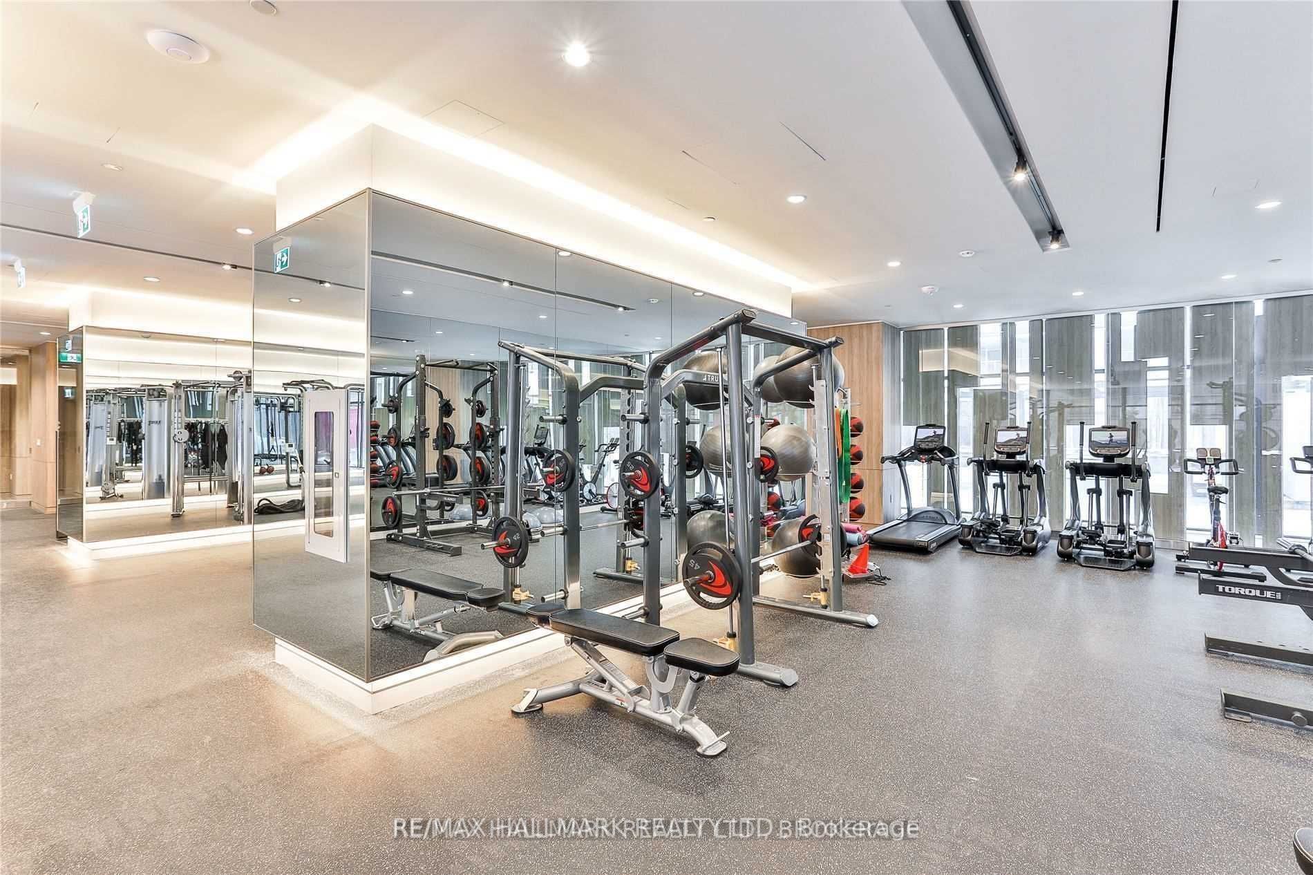 27 Bathurst St, #1001