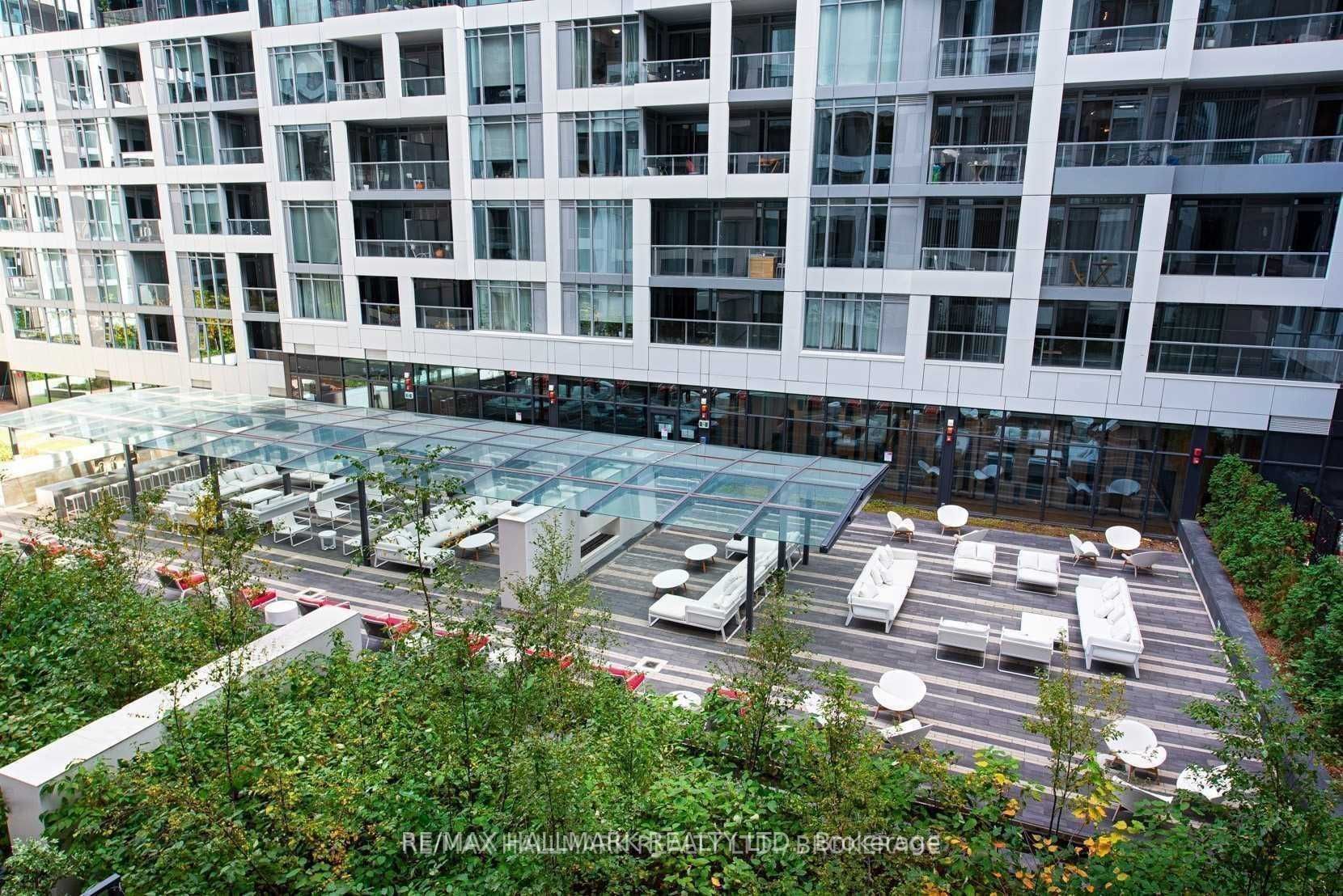 27 Bathurst St, #1001