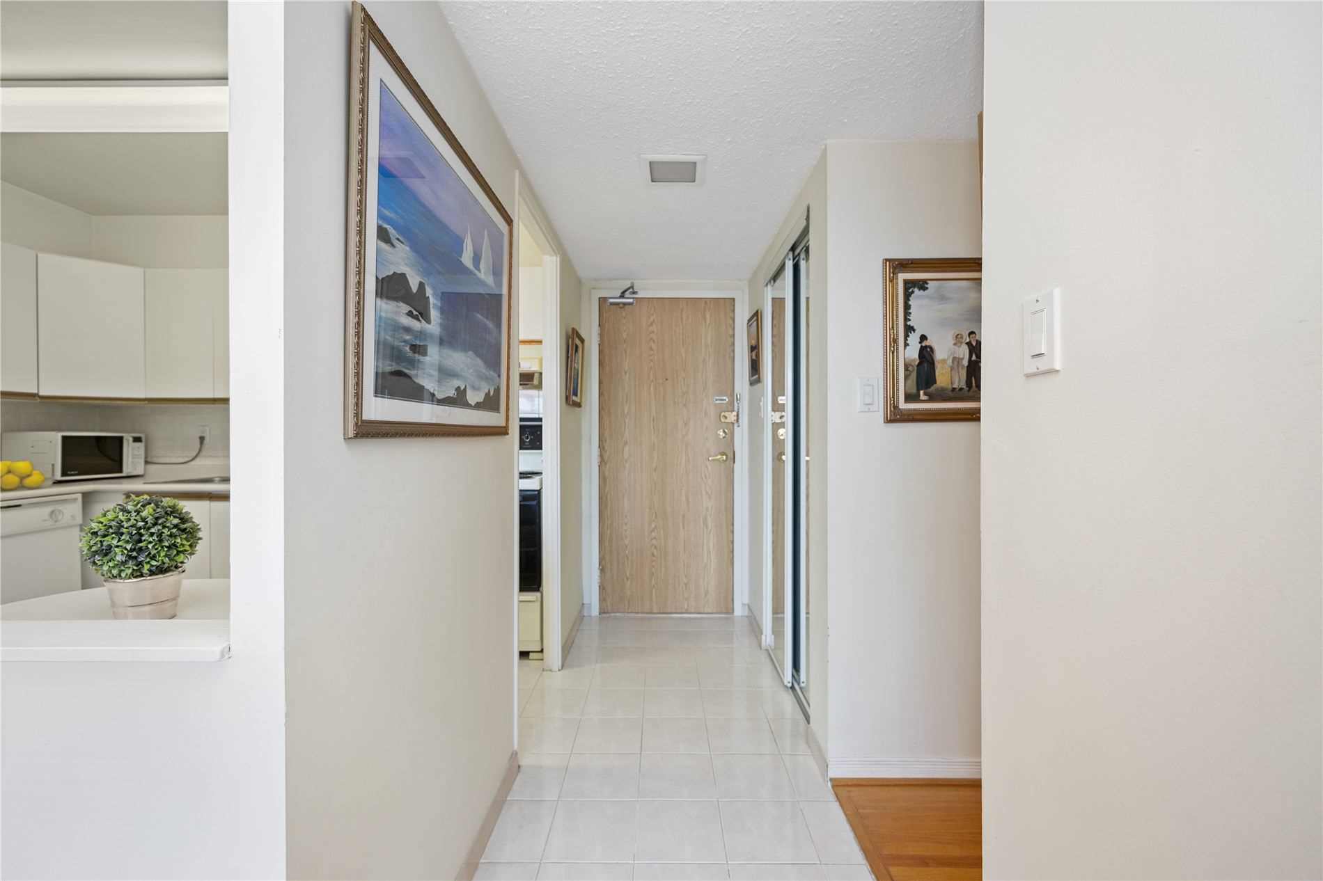Listing C5978905 - Large Photo # 15