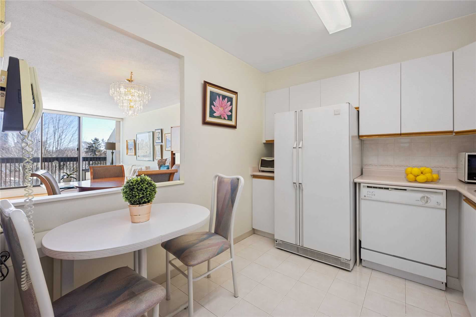 Listing C5978905 - Large Photo # 11
