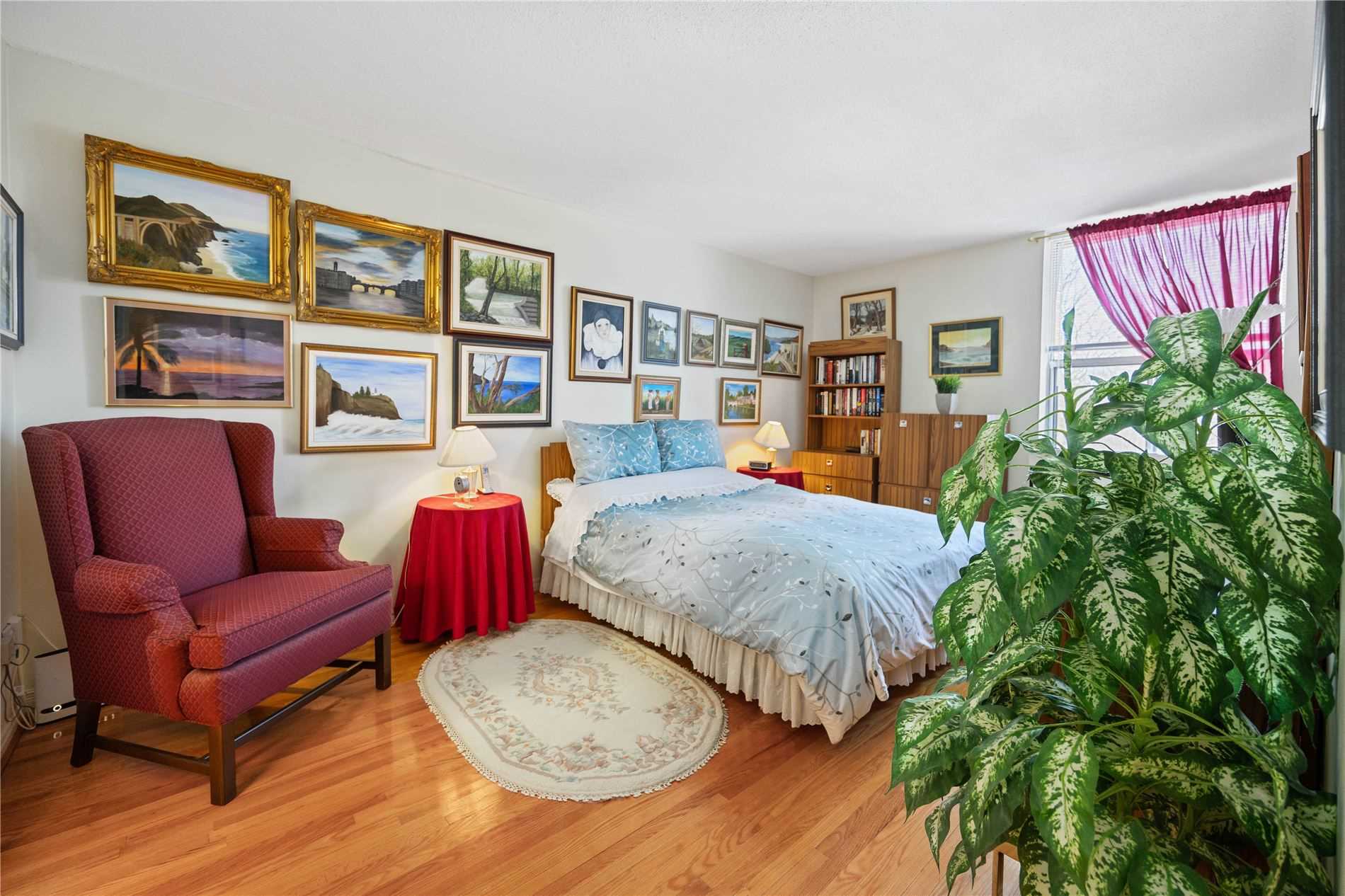 Listing C5978905 - Large Photo # 16