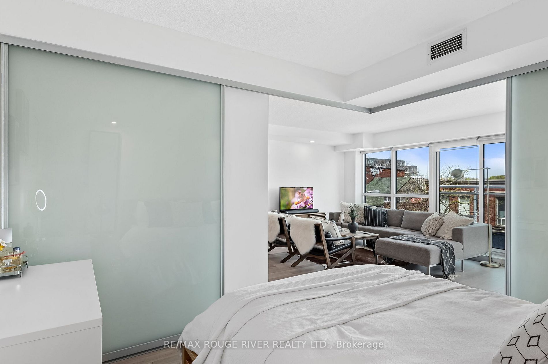 1169 Queen St W, #309