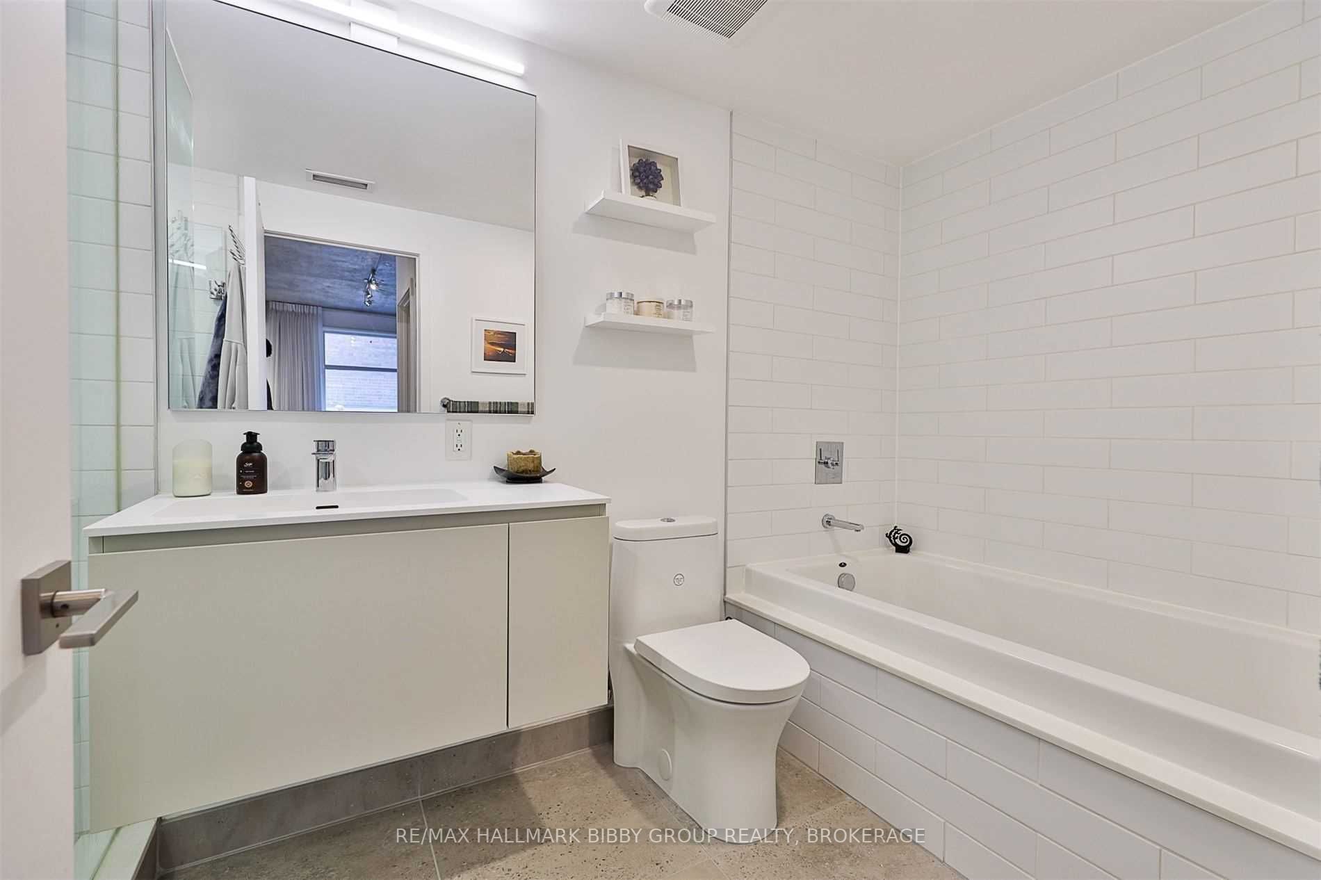 42 Camden Street, #203