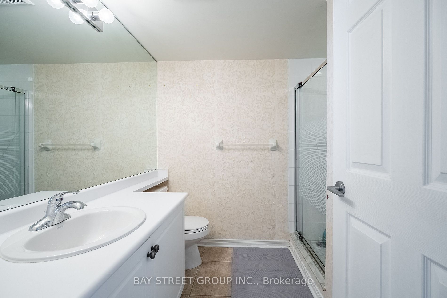 485 Rosewell Ave, #512