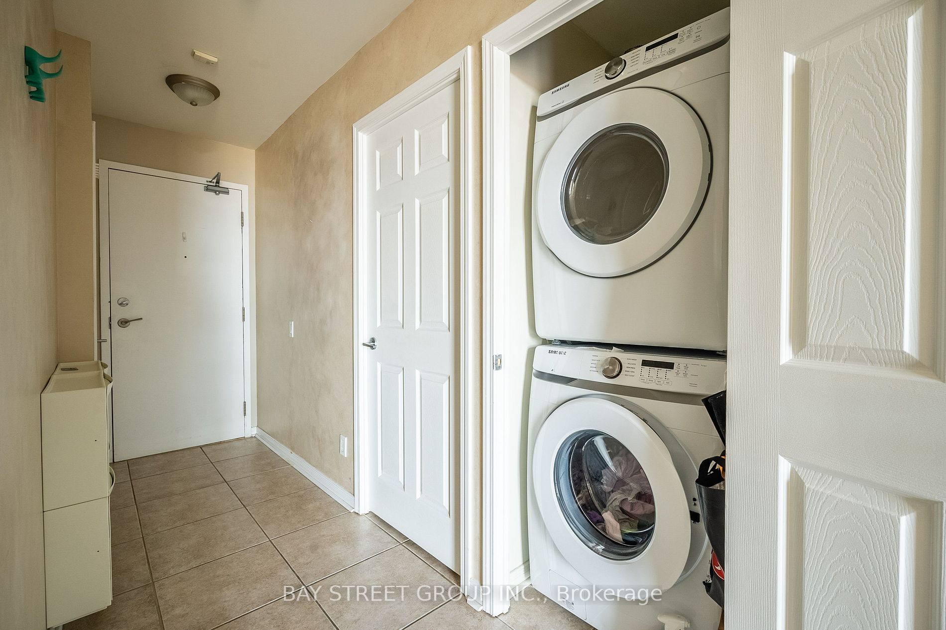 485 Rosewell Ave, #512