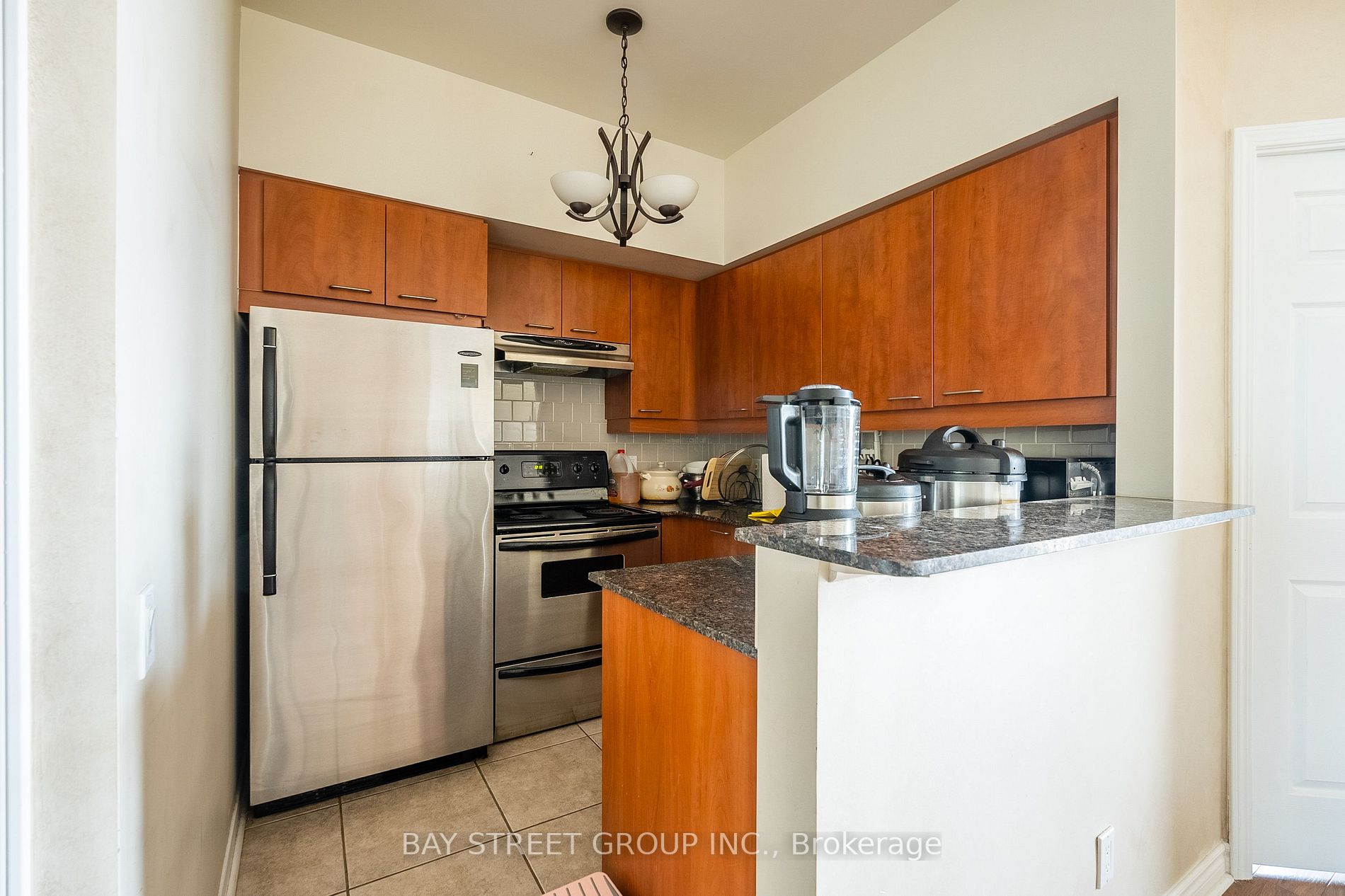 485 Rosewell Ave, #512