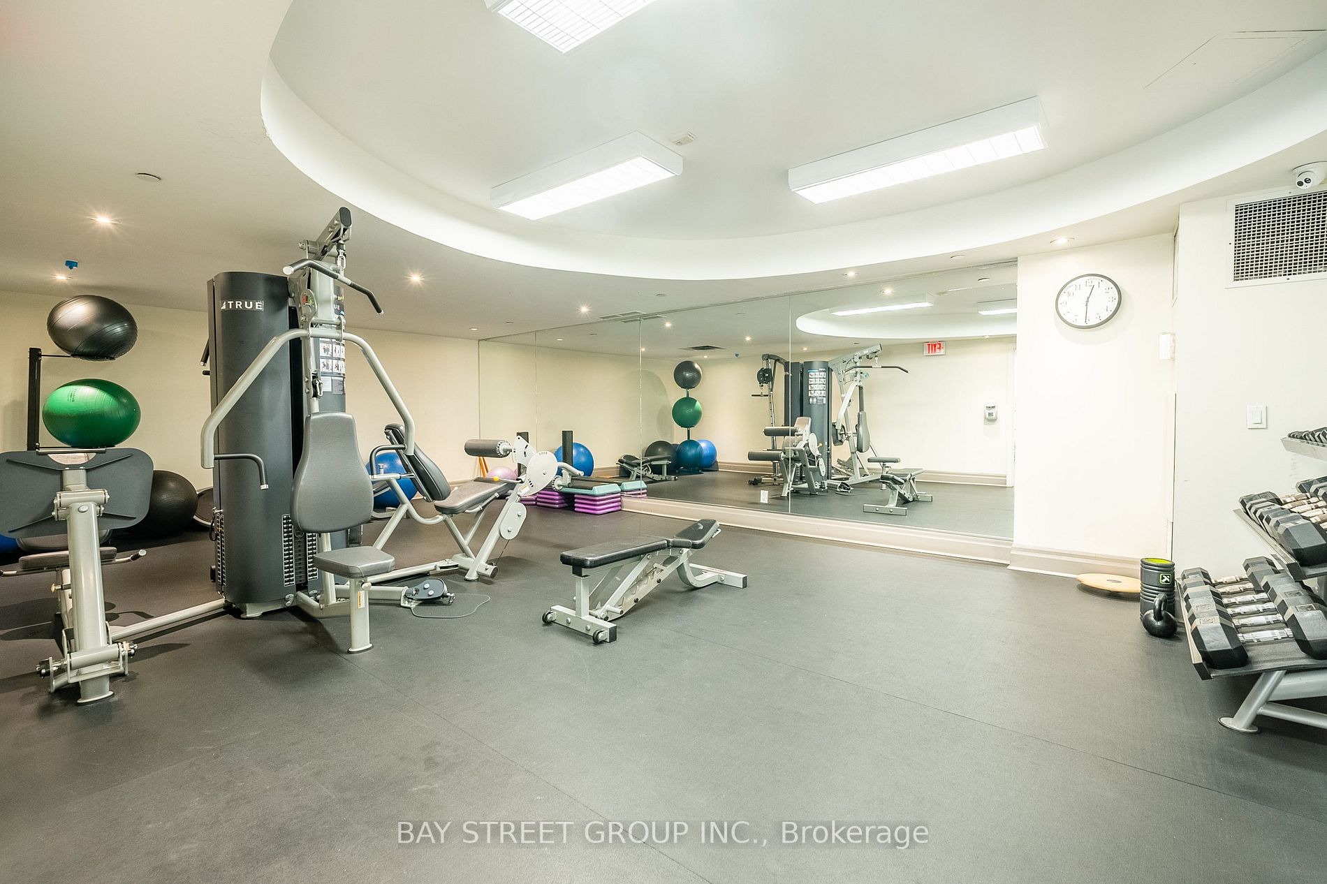 485 Rosewell Ave, #512
