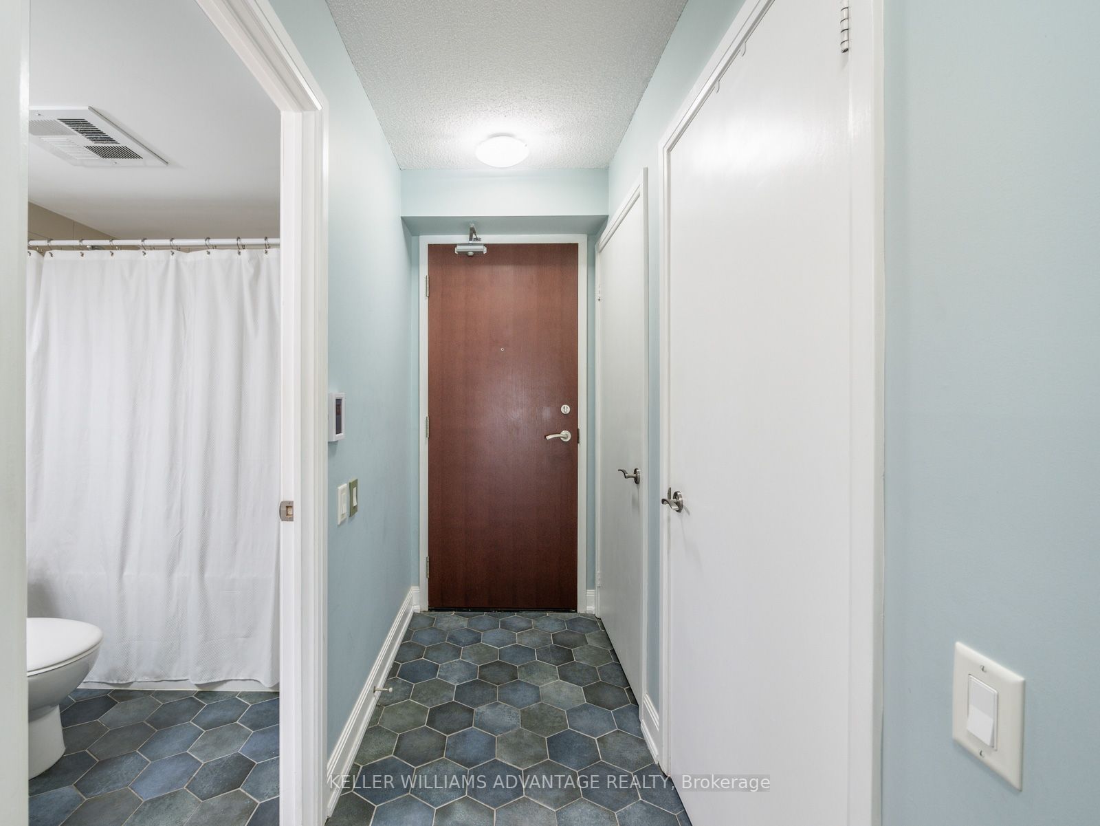 2181 Yonge St, #1004