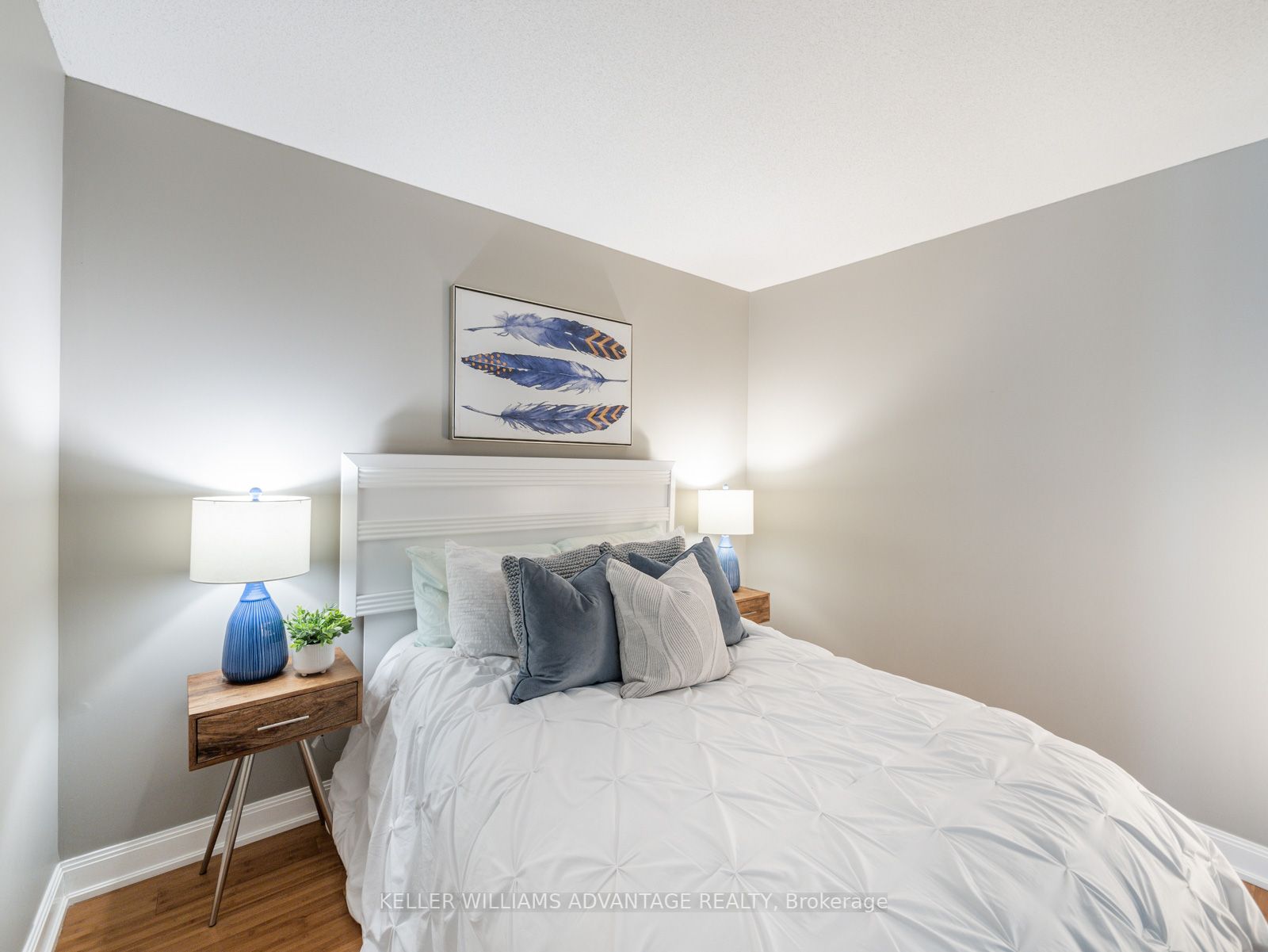 2181 Yonge St, #1004