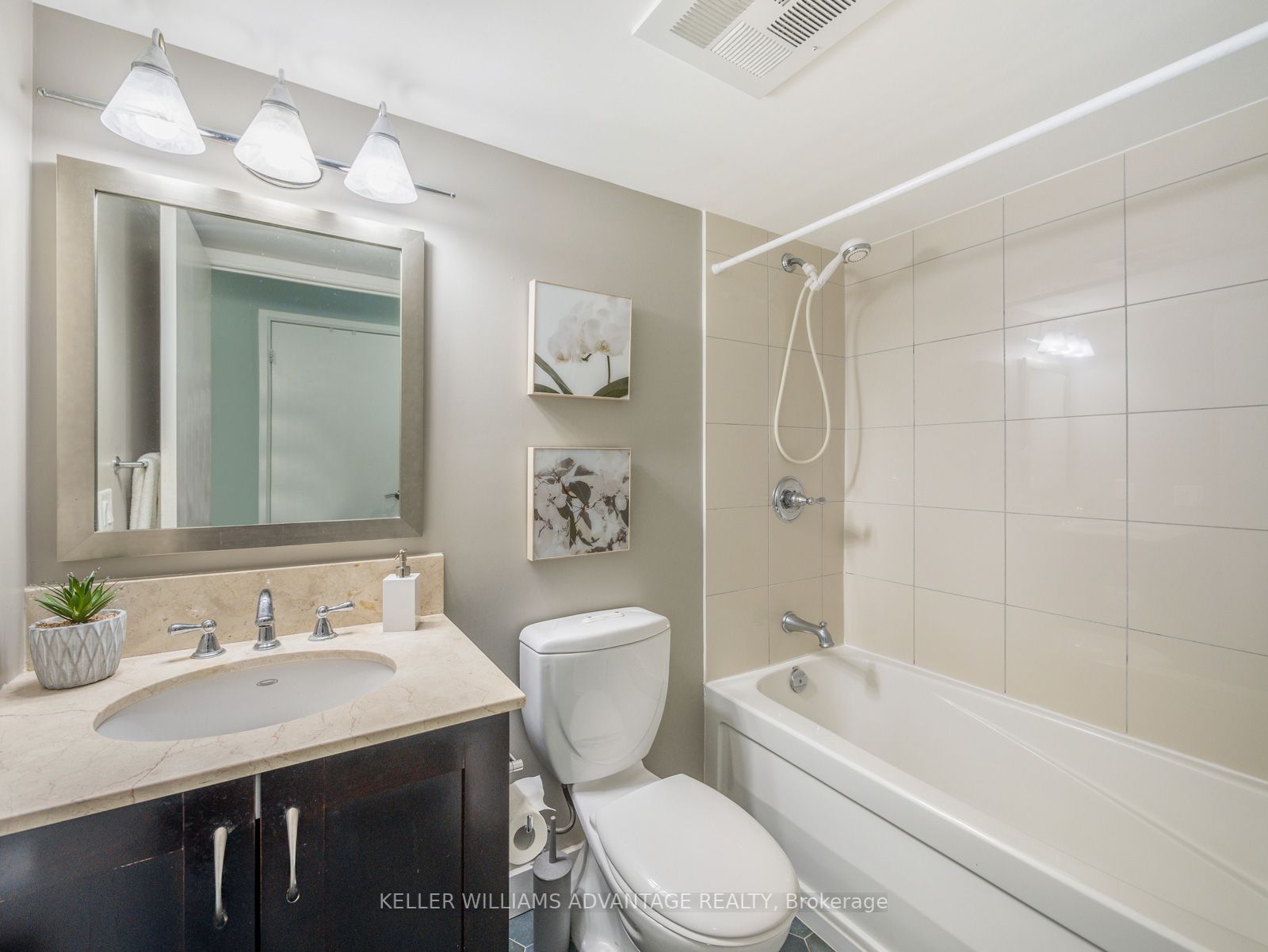 2181 Yonge St, #1004