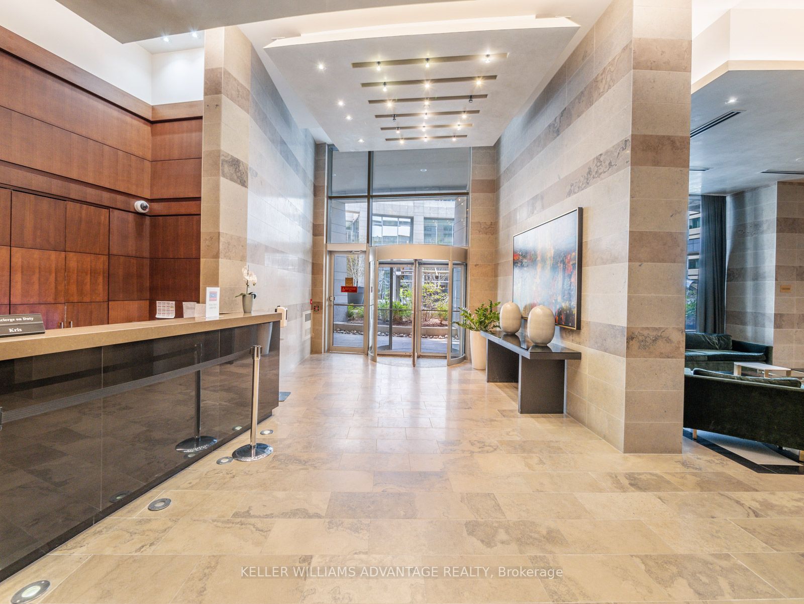 2181 Yonge St, #1004