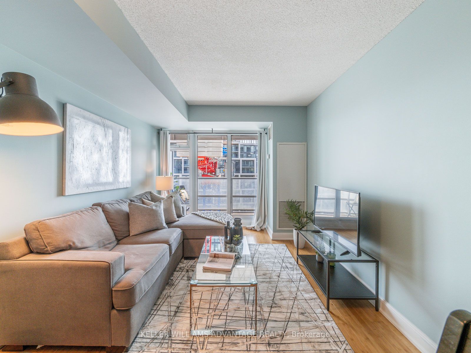 2181 Yonge St, #1004