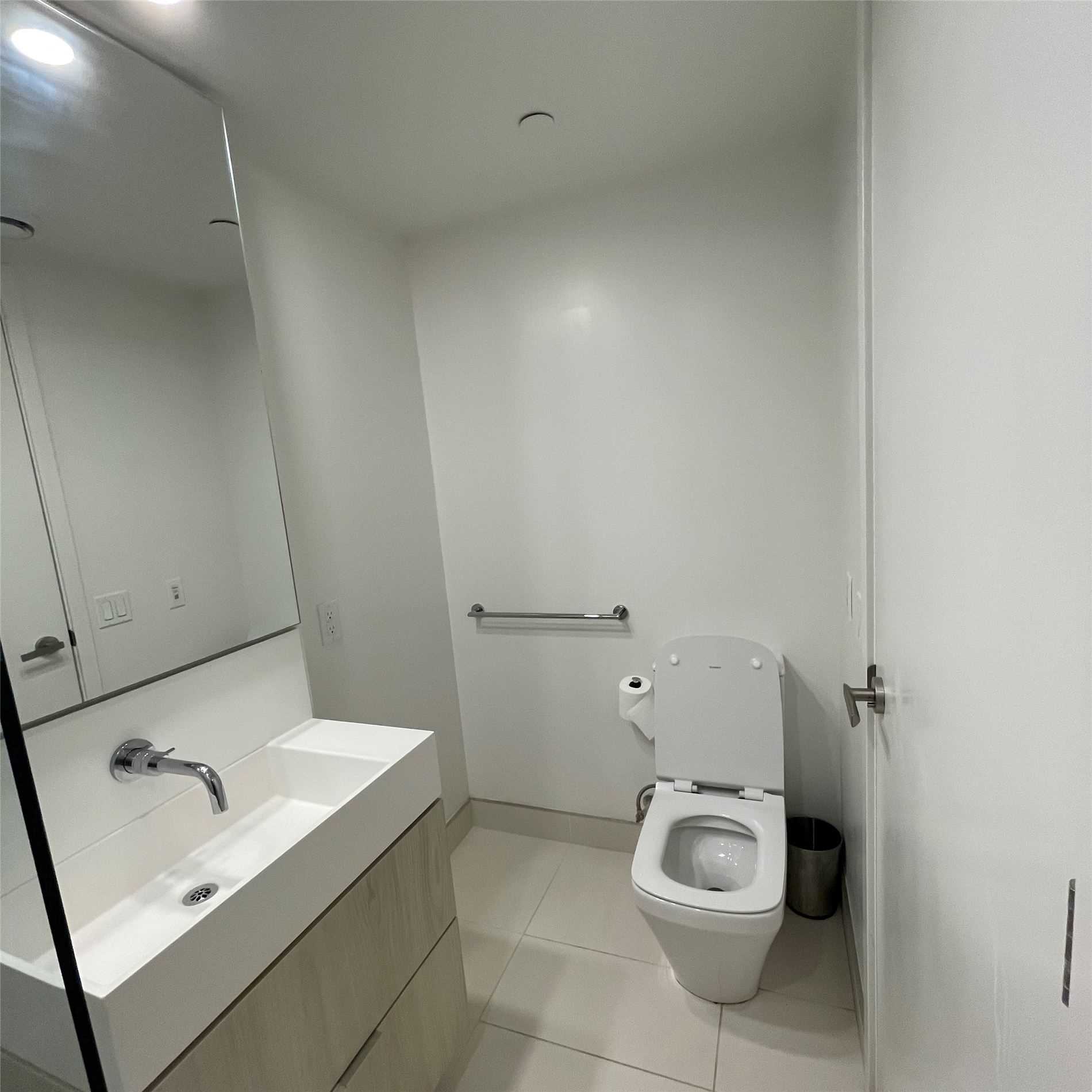 8 Hillsdale Avenue E, #639