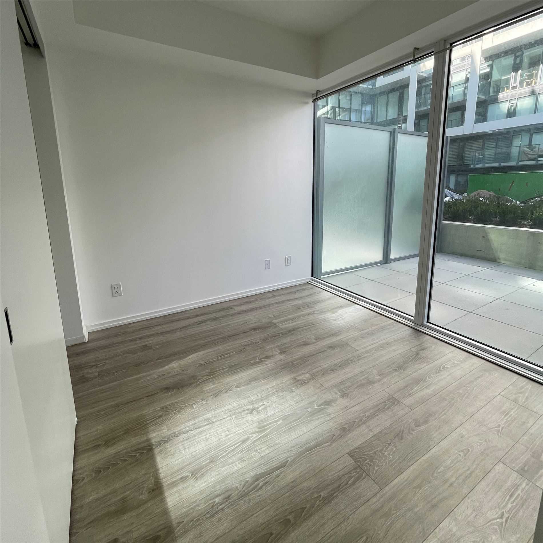8 Hillsdale Avenue E, #639