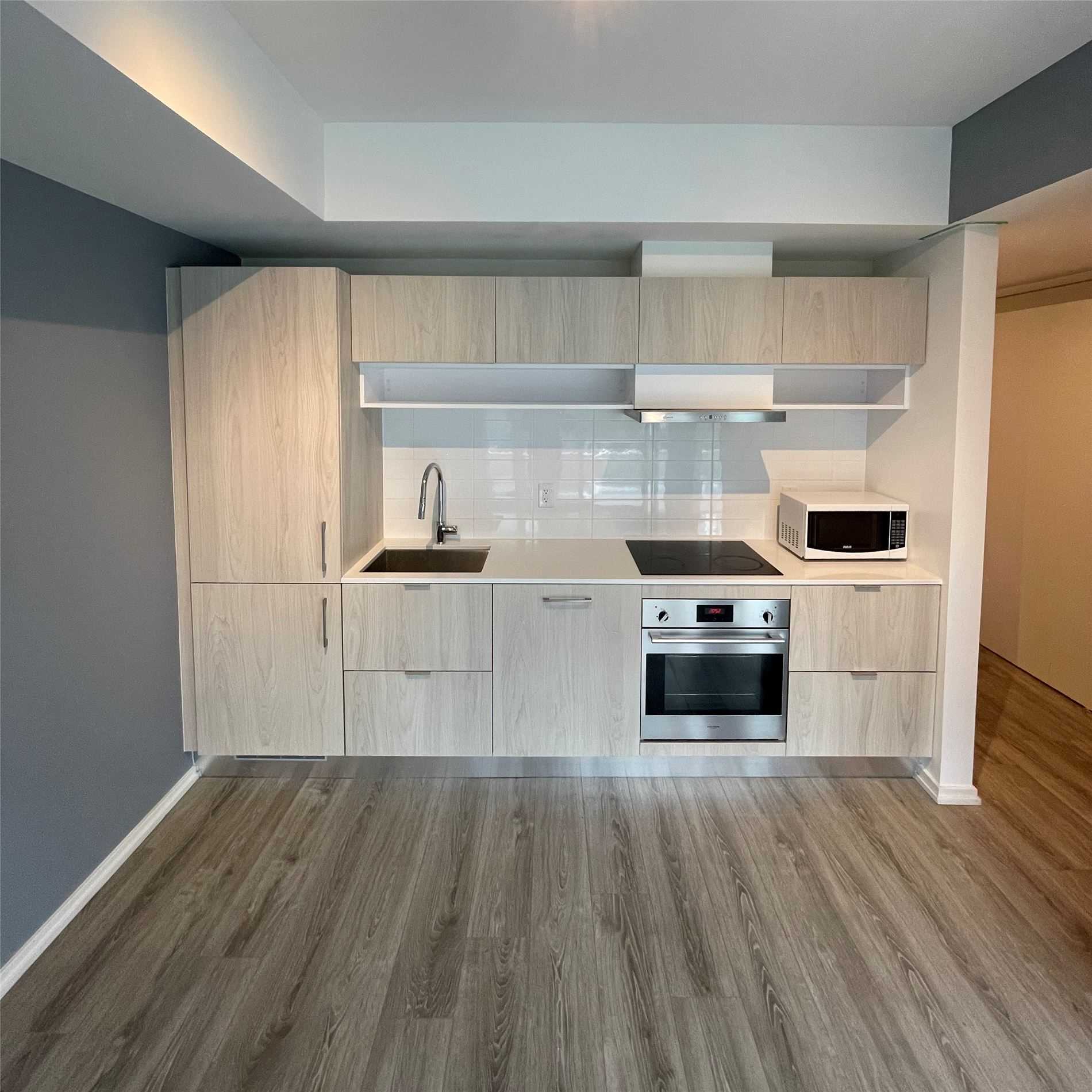 8 Hillsdale Avenue E, #639