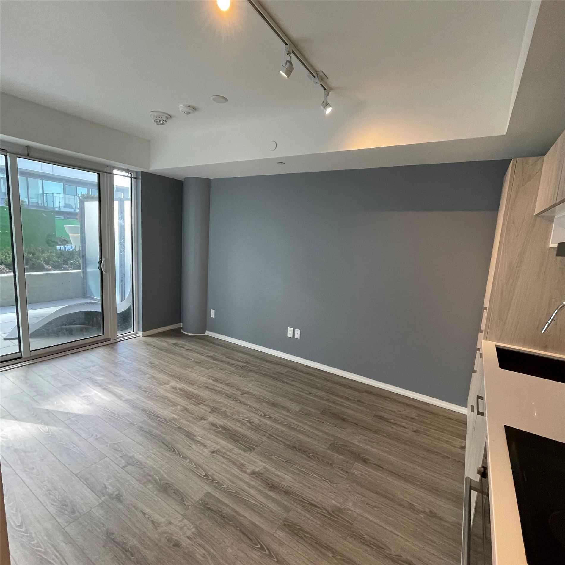8 Hillsdale Avenue E, #639