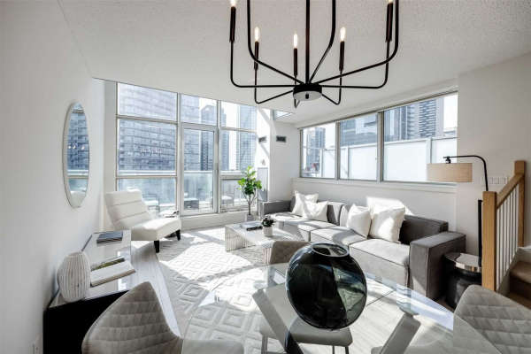 36 Blue Jays Way, Toronto