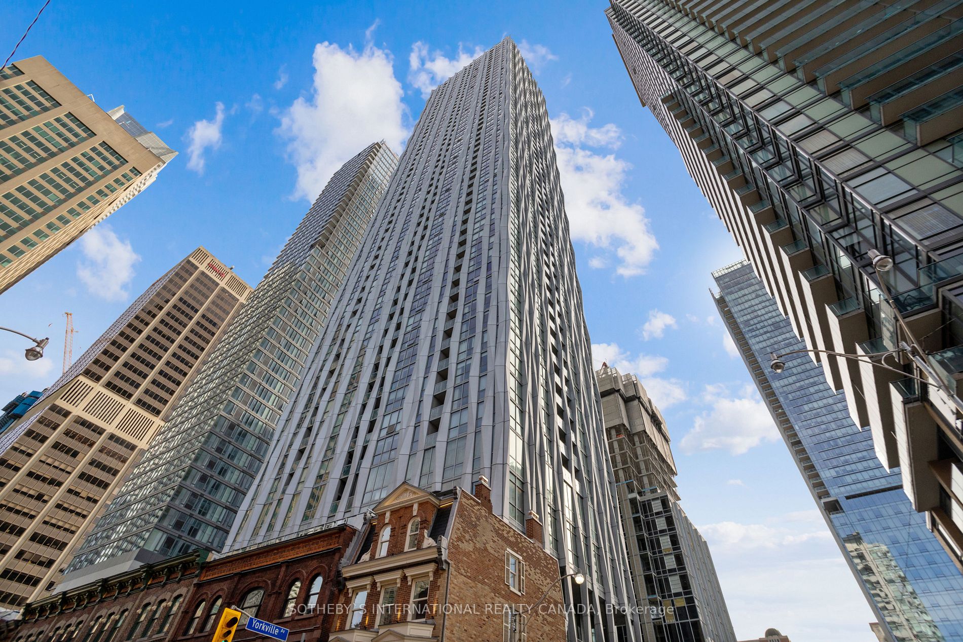 1 Yorkville Ave, #5405