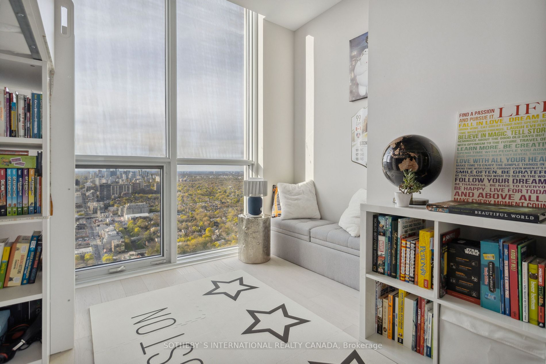 1 Yorkville Ave, #5405