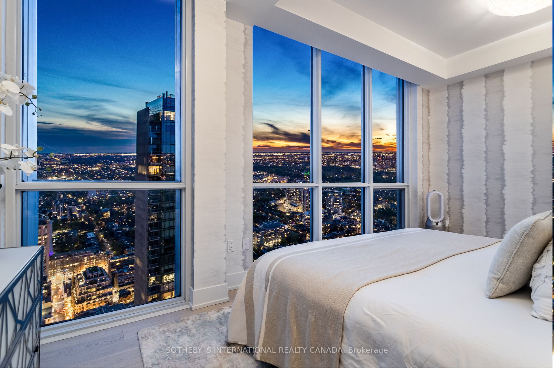 1 Yorkville Ave, #5405