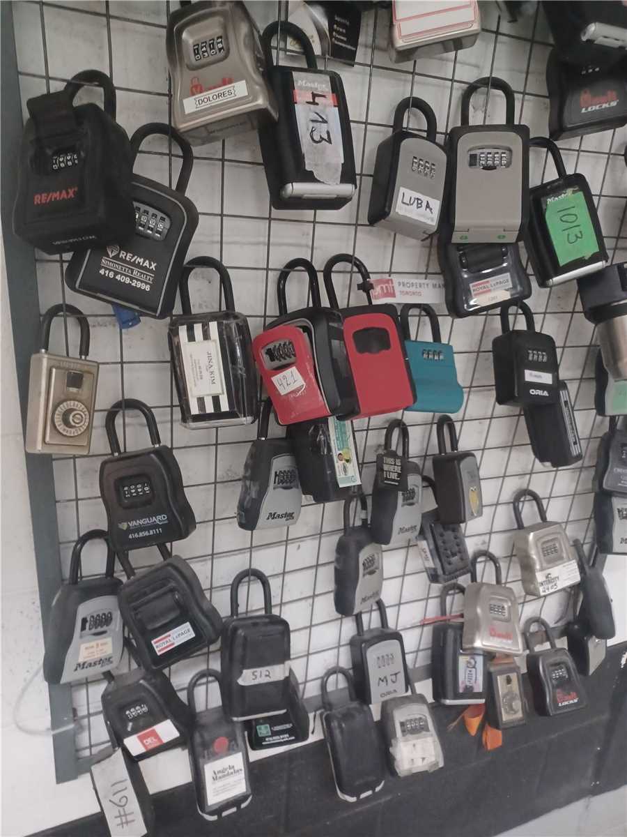 120 Parliament St, #421