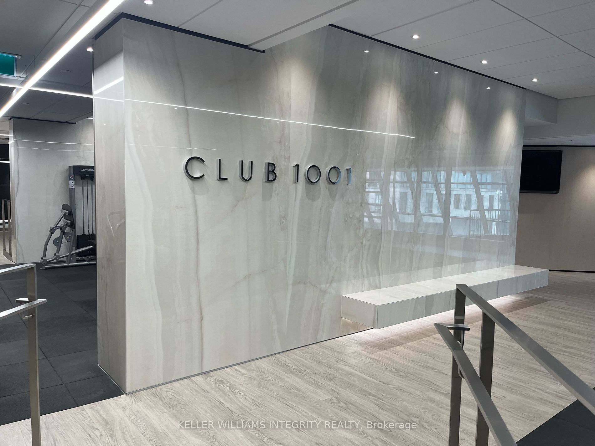 1001 Bay St, #406