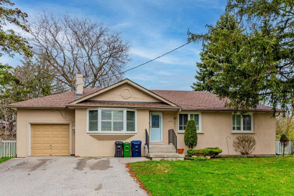 606 Conacher Dr, Toronto
