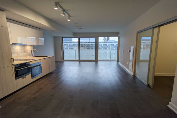 15 Queens Quay E, Toronto