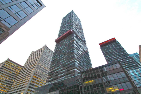 8 Eglinton Ave E, Toronto