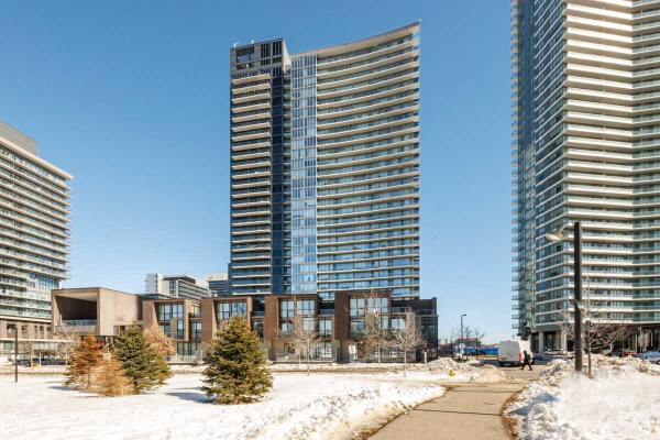 121 Mcmahon Dr, Toronto
