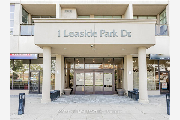 1 Leaside Park Dr
