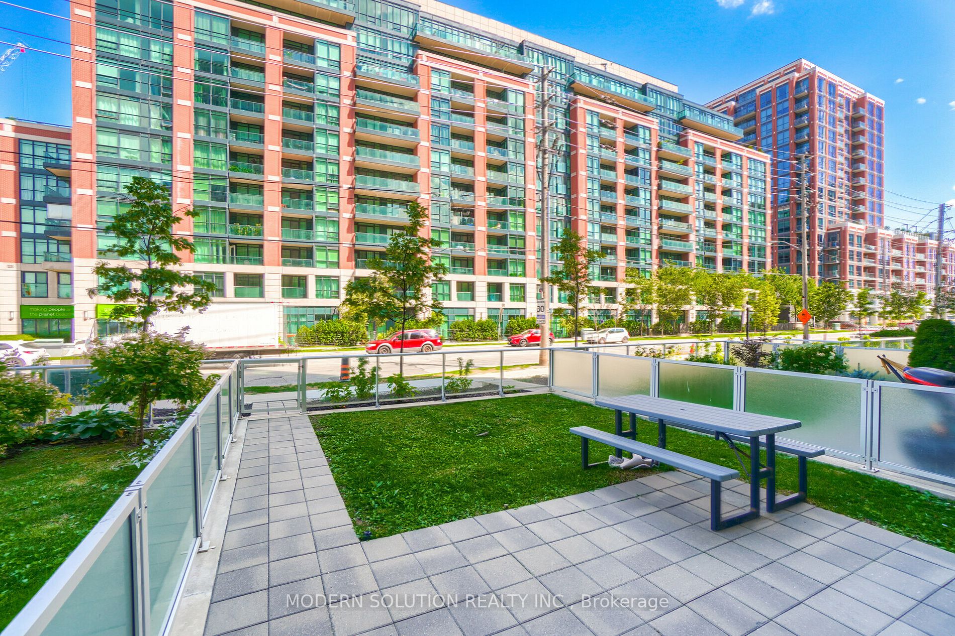 555 Wilson Ave W, #E109