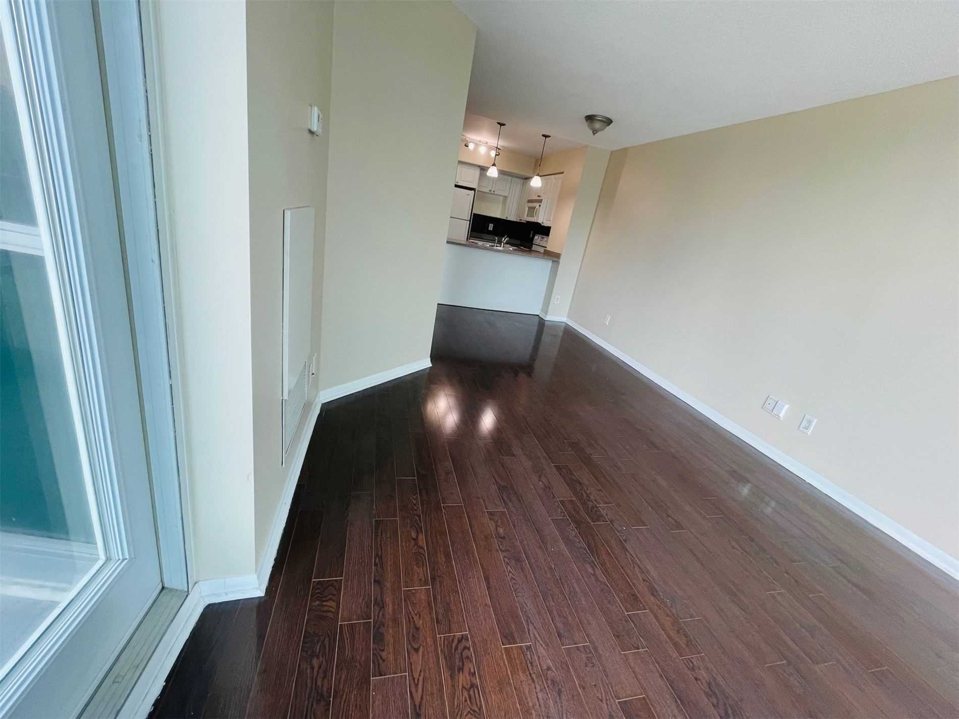 18 Yonge St, #2802