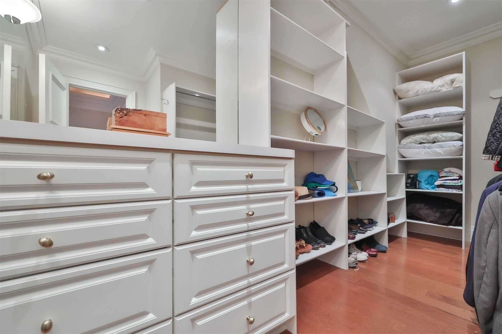 19 Forest Glen Cres