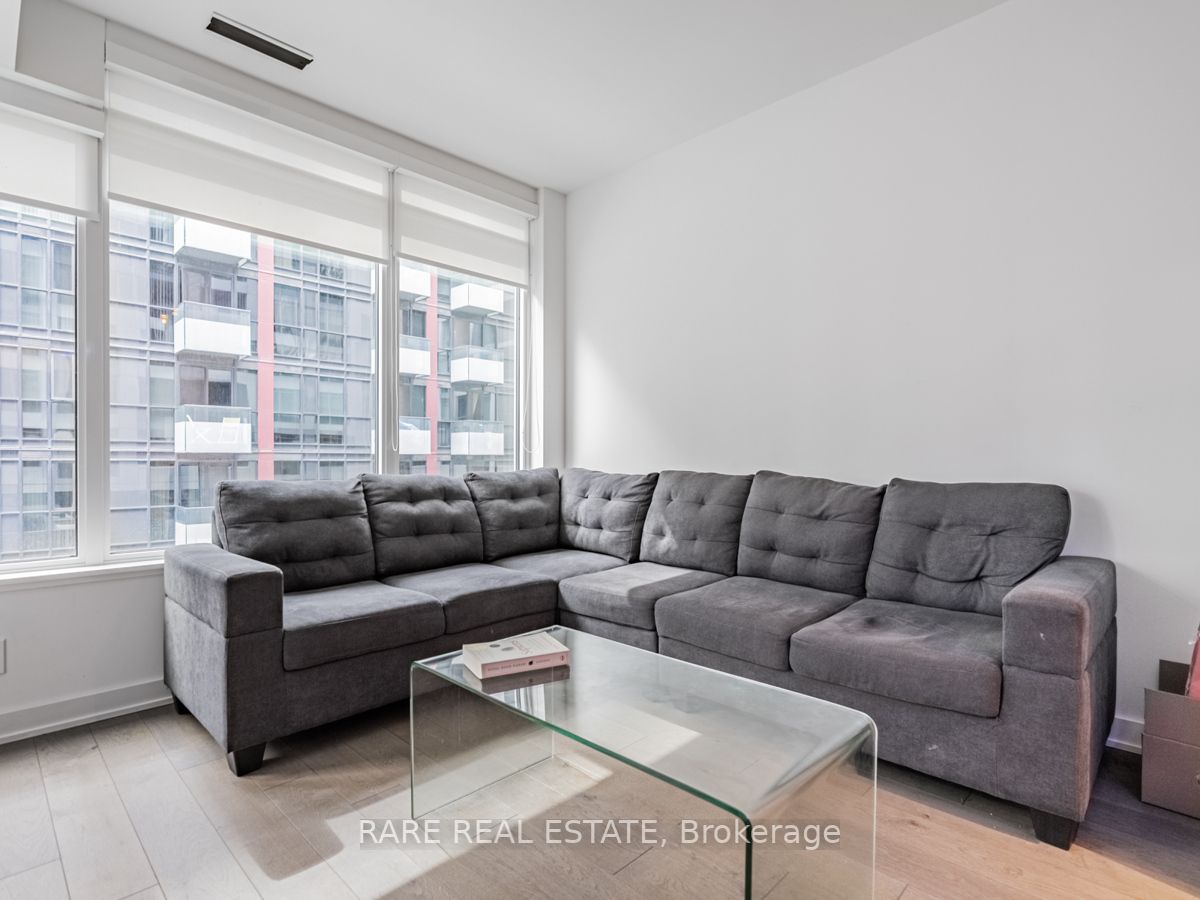 Listing C5984388 - Large Photo # 16