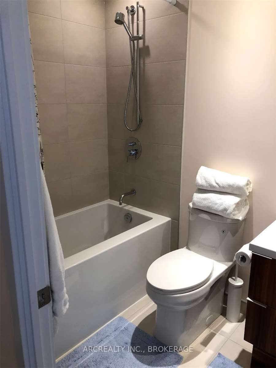185 Roehampton Avenue, #1205