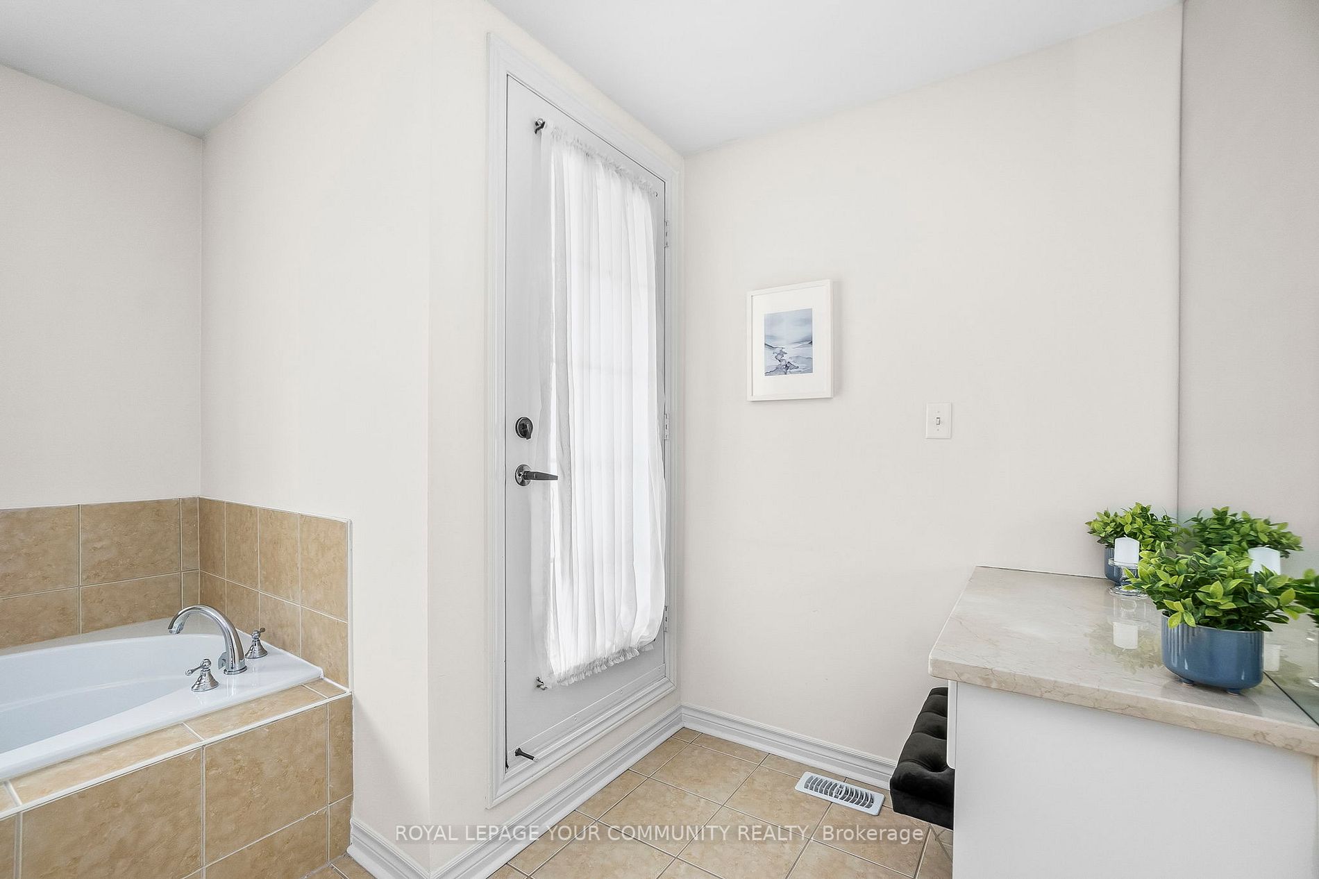 Listing C5984548 - Large Photo # 26