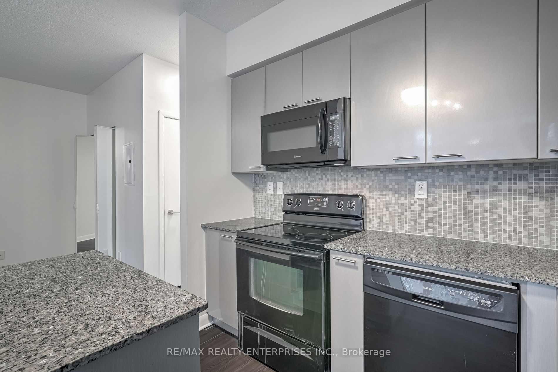15 Bruyeres Mews, #601