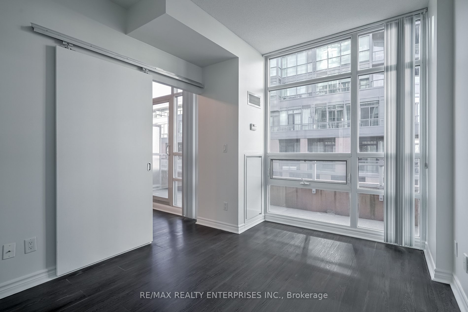 15 Bruyeres Mews, #601