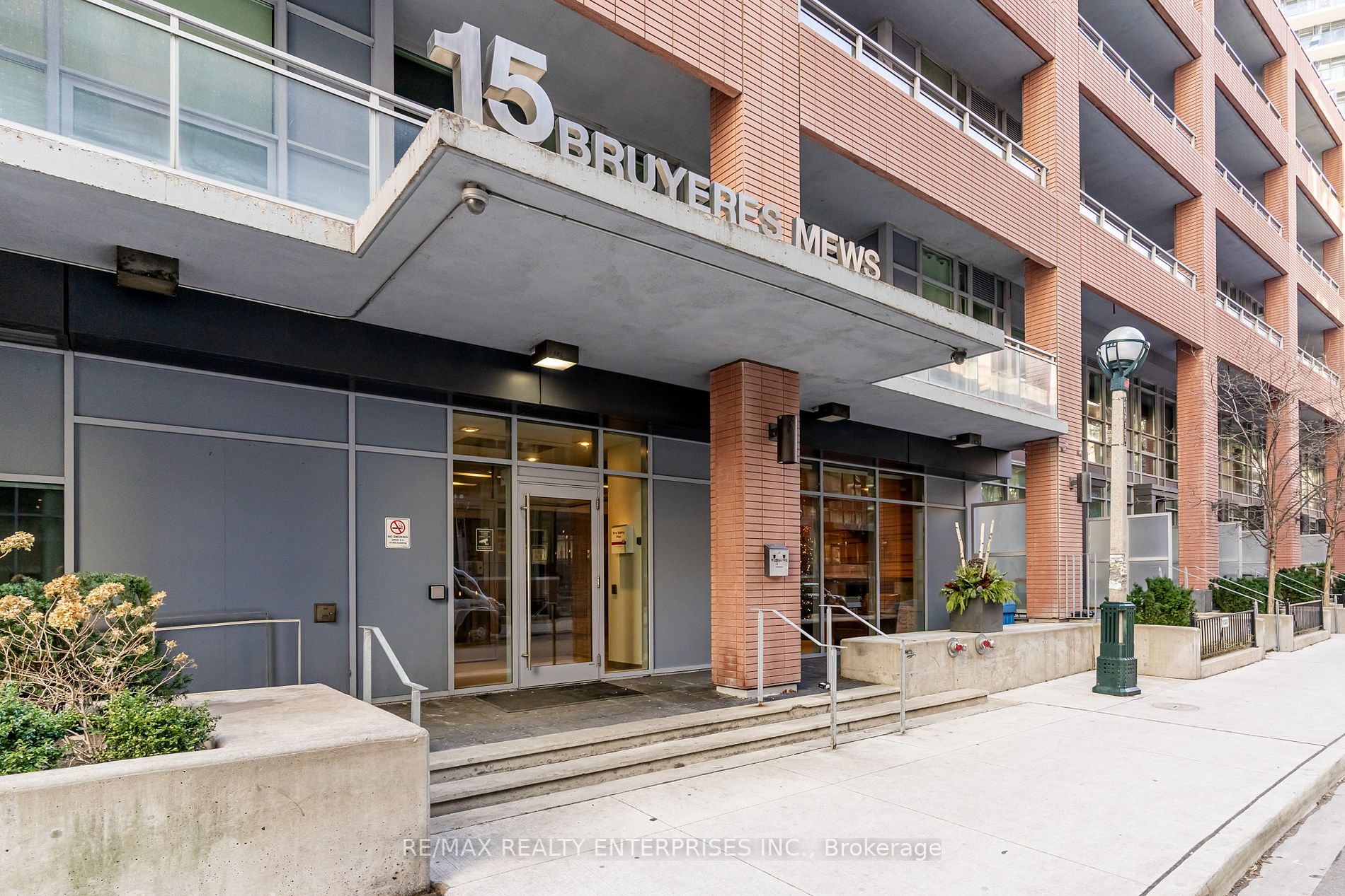 15 Bruyeres Mews, #601
