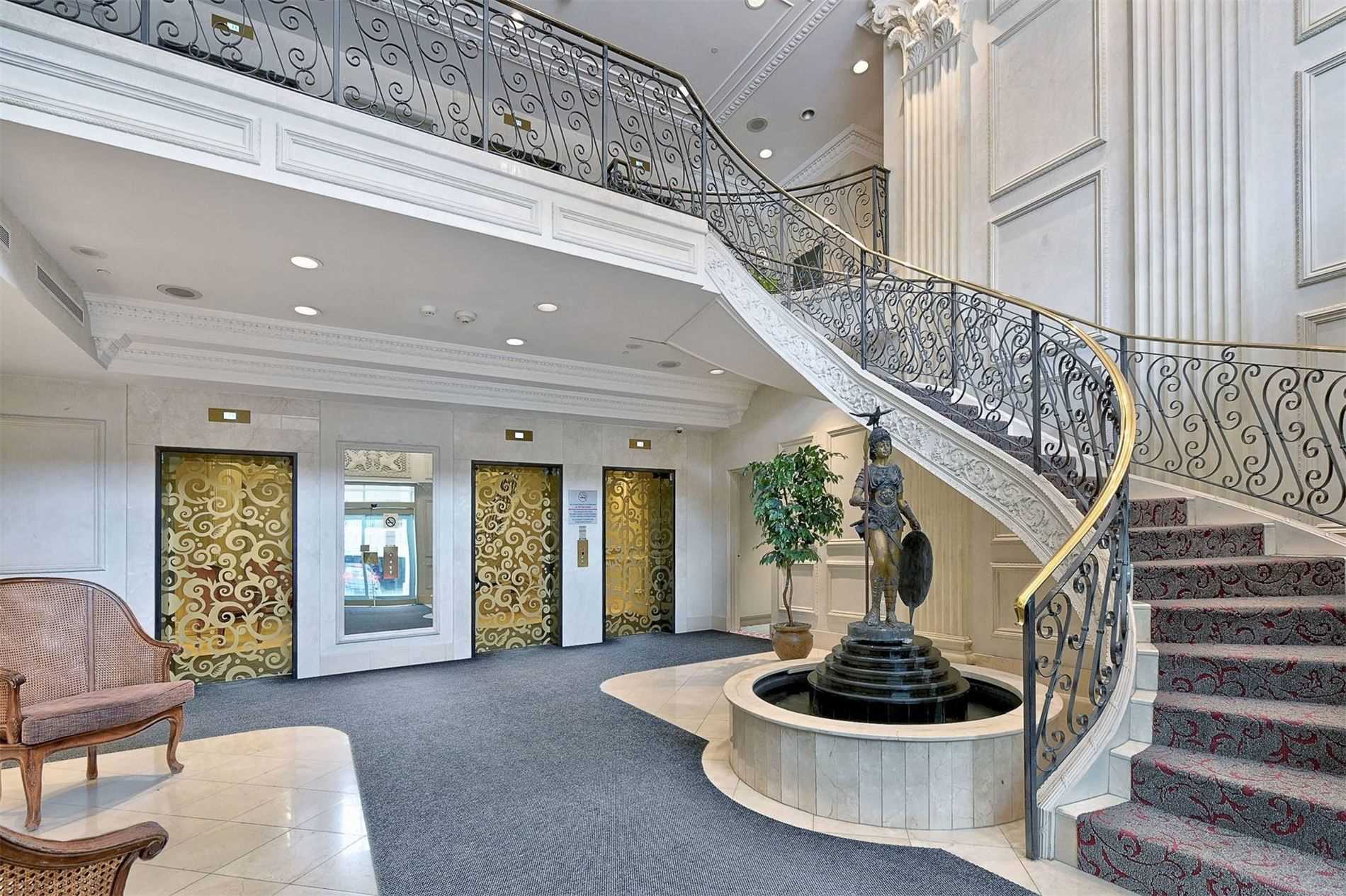 5418 Yonge Street, #901