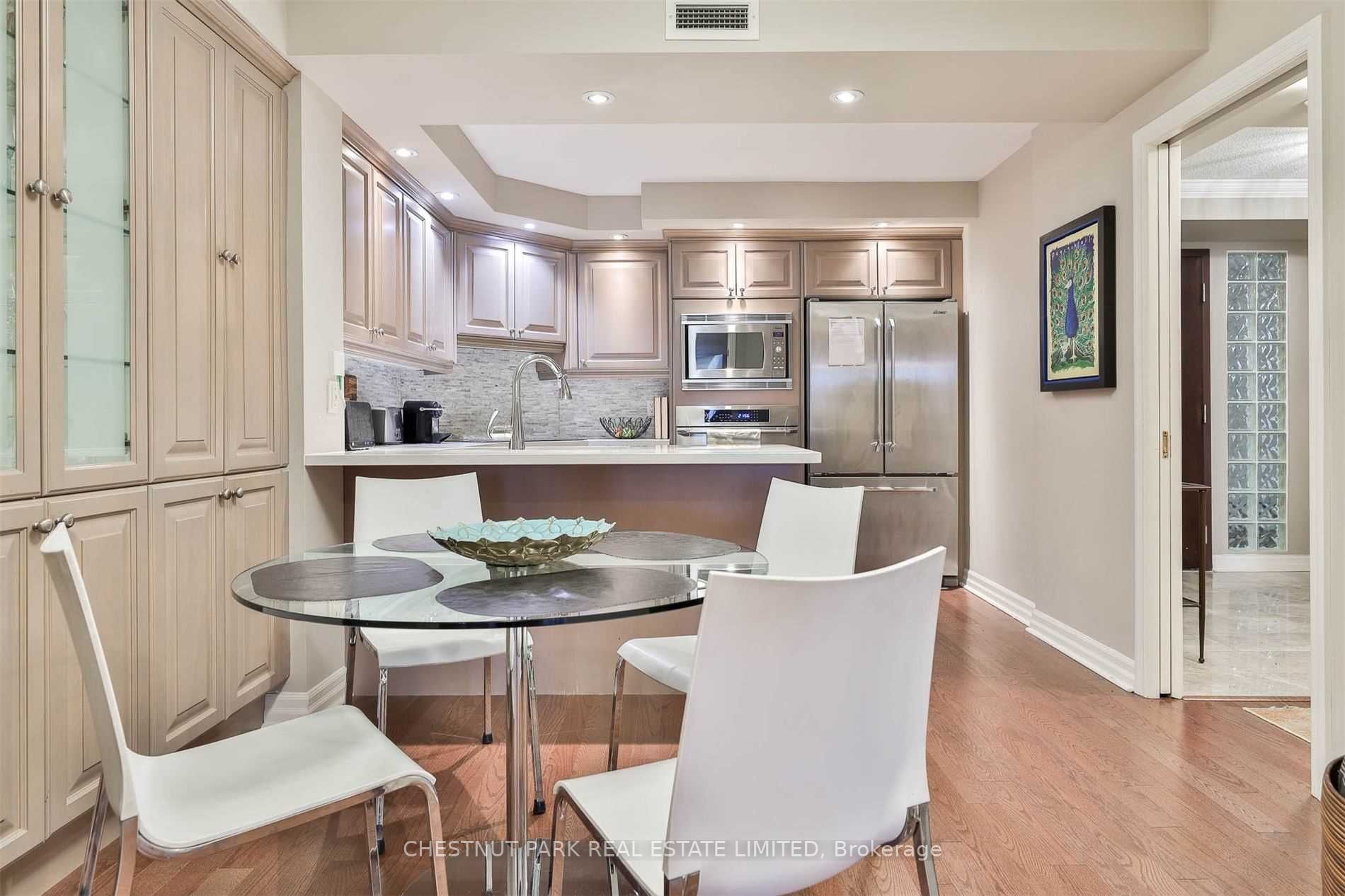 2727 Yonge St, #711