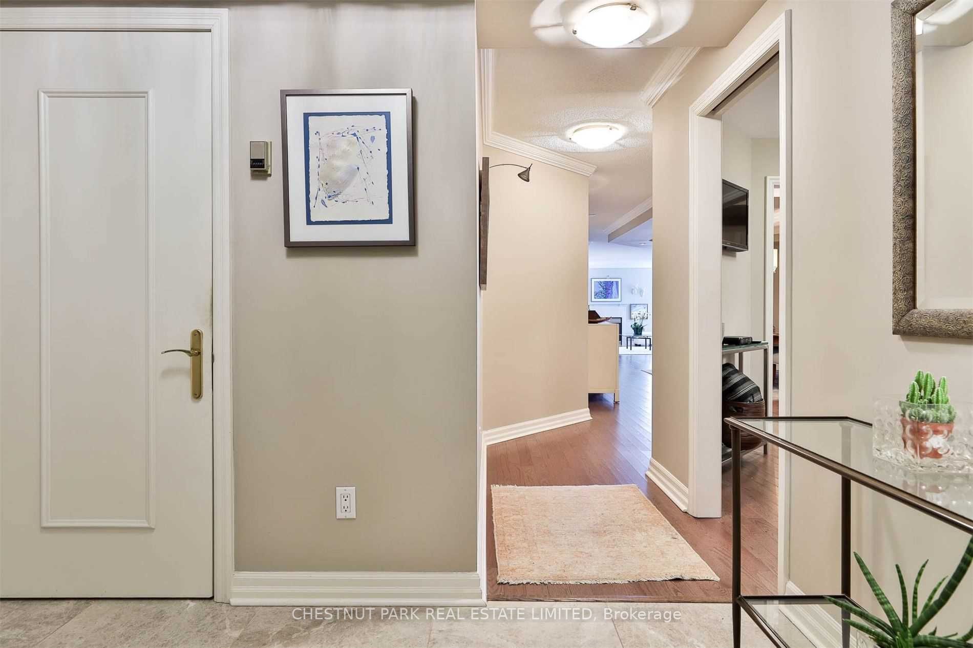 2727 Yonge St, #711