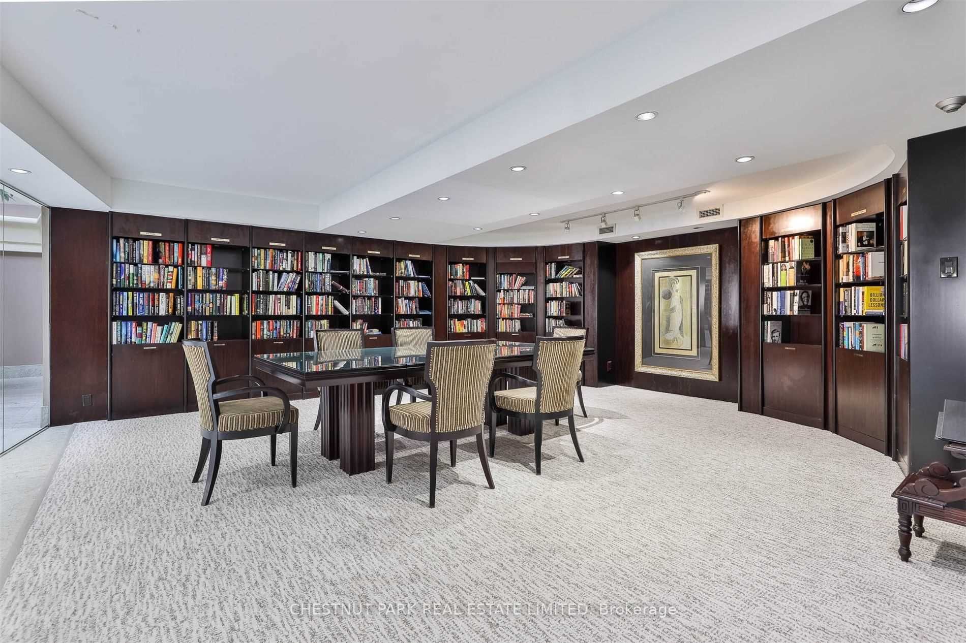 2727 Yonge St, #711