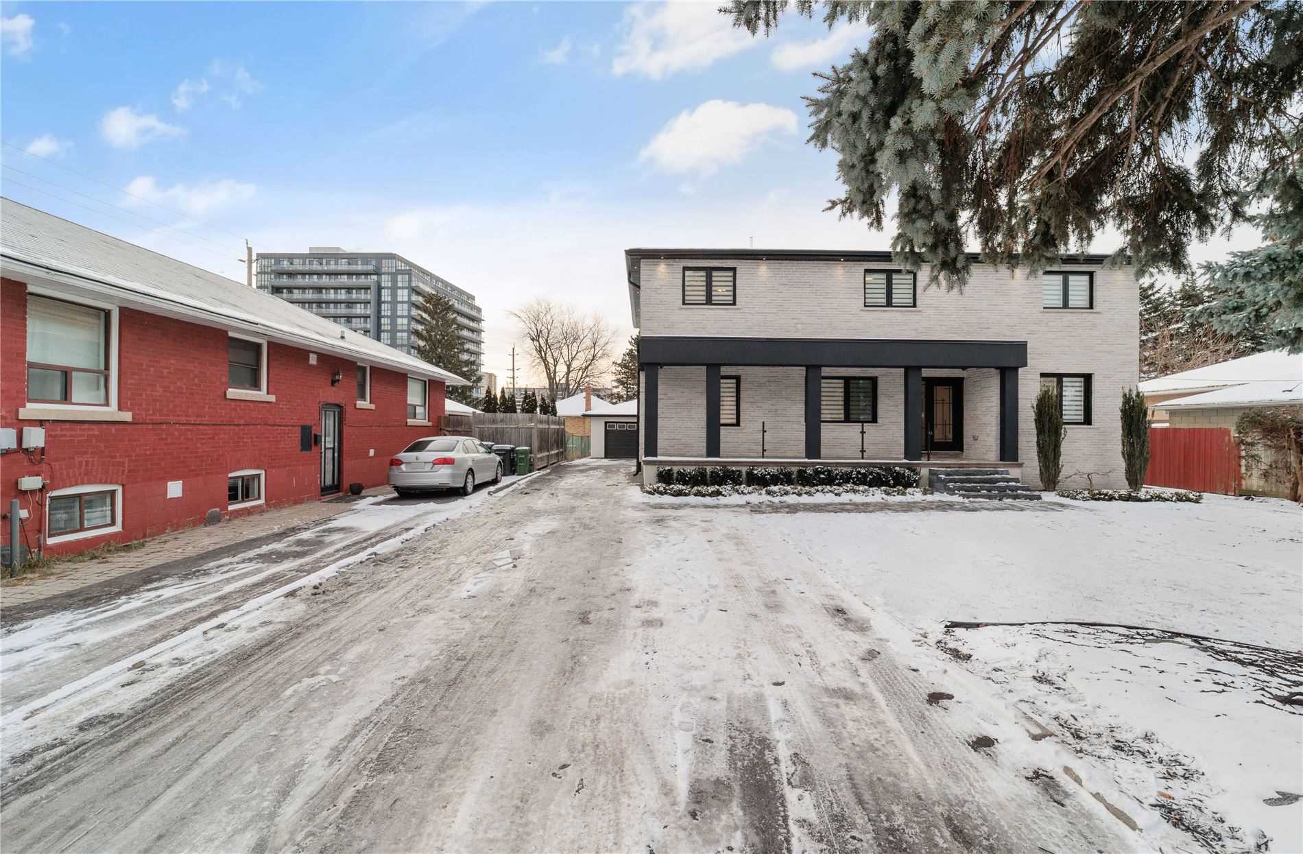 95 Risebrough Ave