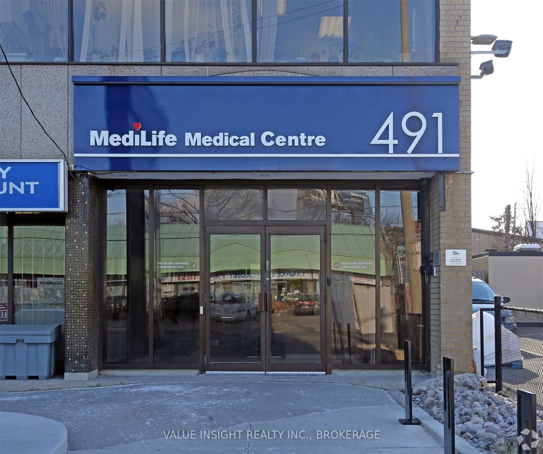 491 Lawrence Ave W, #405
