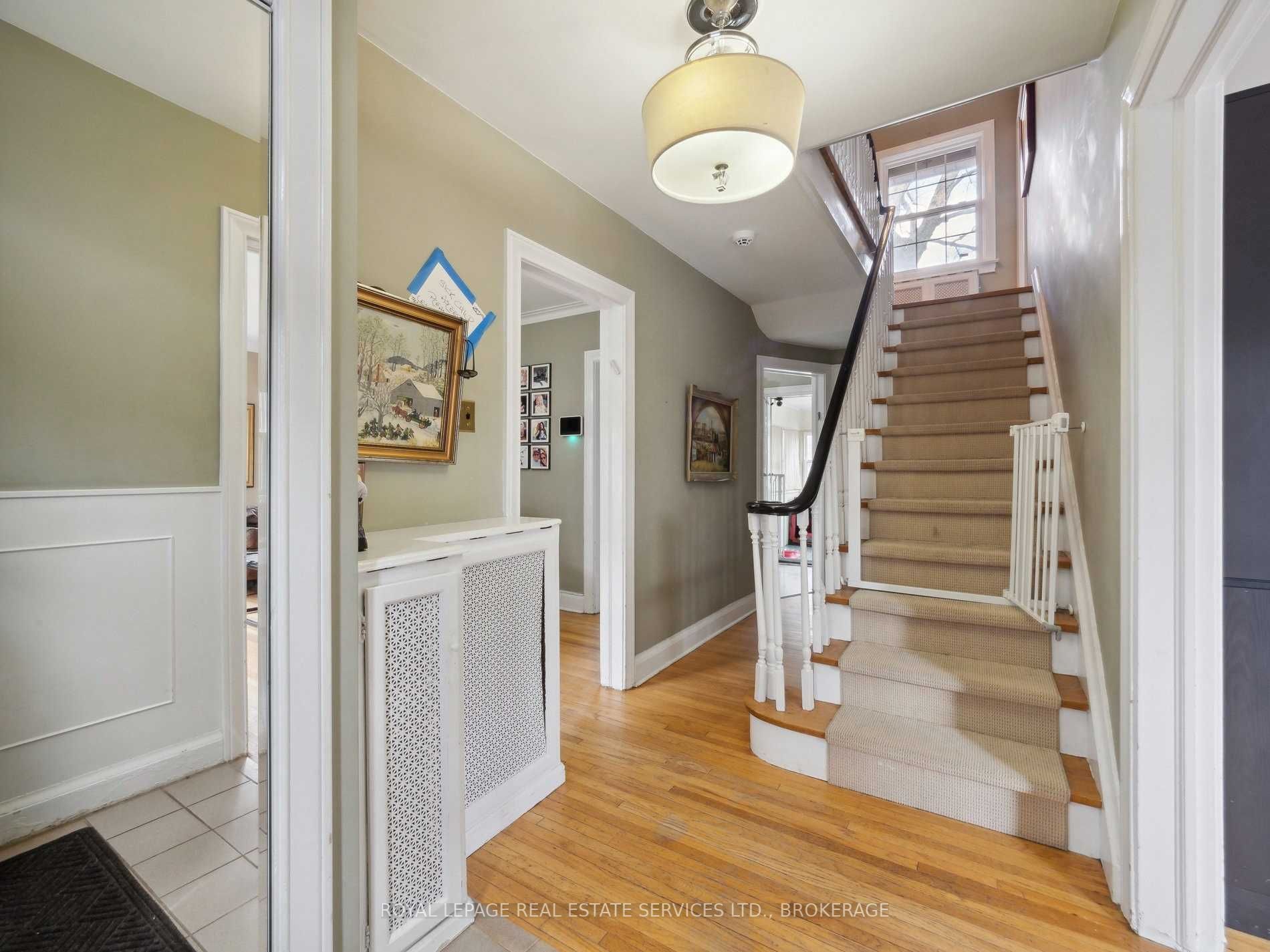 Listing C5987429 - Large Photo # 3